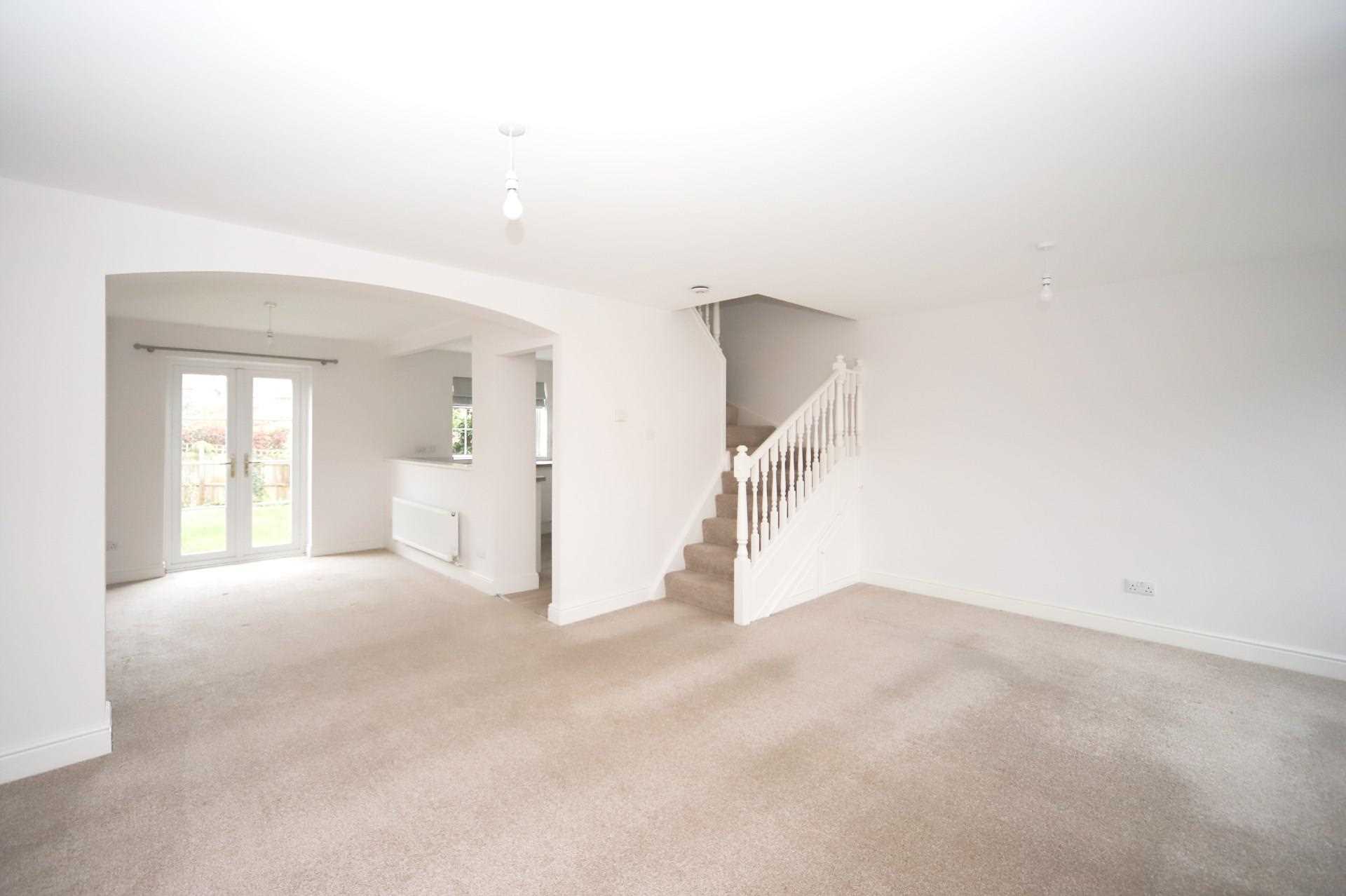 Lakeside, Tring, Image 2