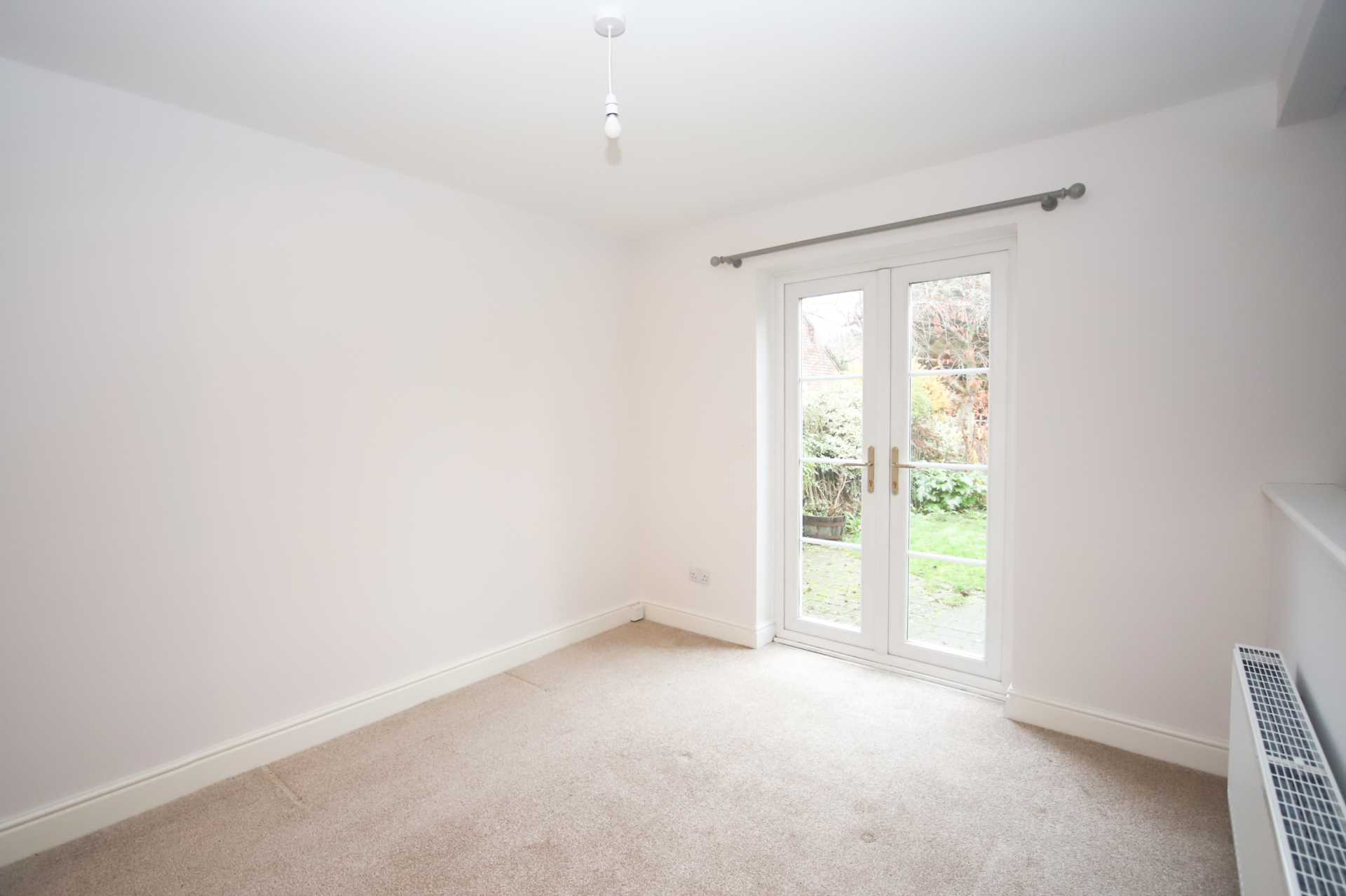 Lakeside, Tring, Image 4