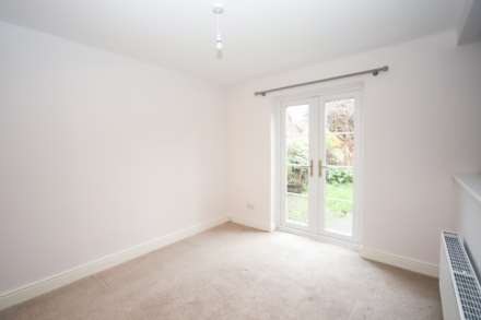 Lakeside, Tring, Image 4