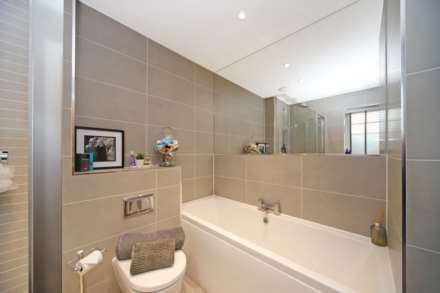 Aston Clinton, Image 23