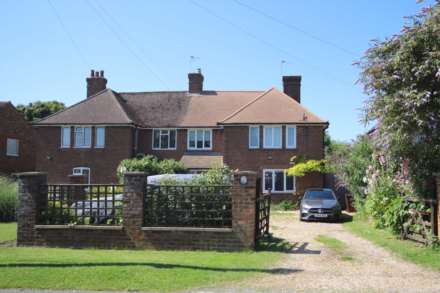 3 Bedroom Semi-Detached, Buckland