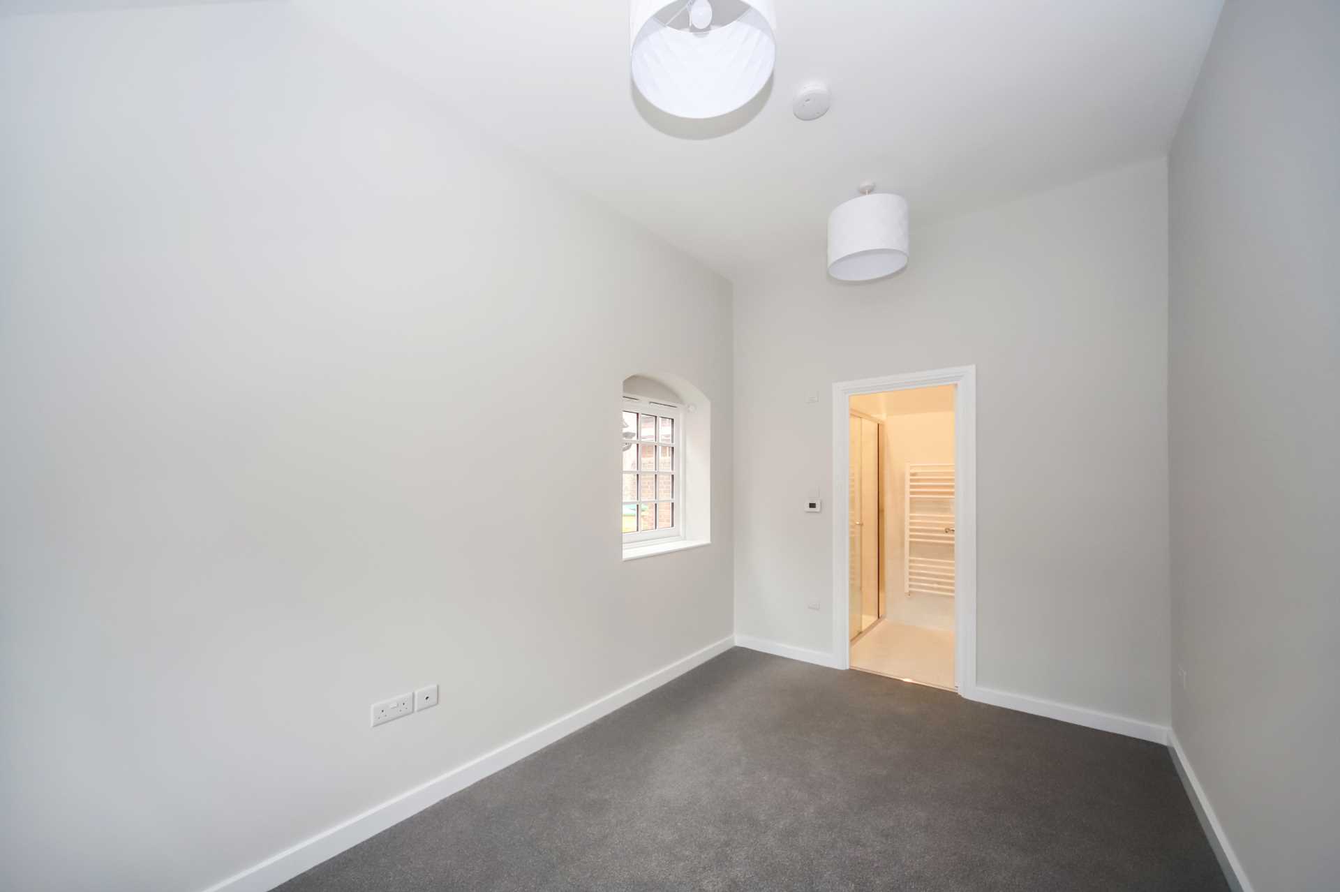 Crown Rose Court, Tring, Image 5