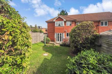 Chapel Meadow, Tring, Image 9