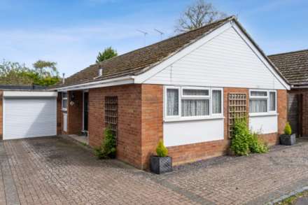 Property For Sale Mount Close, Aston Clinton, Aylesbury