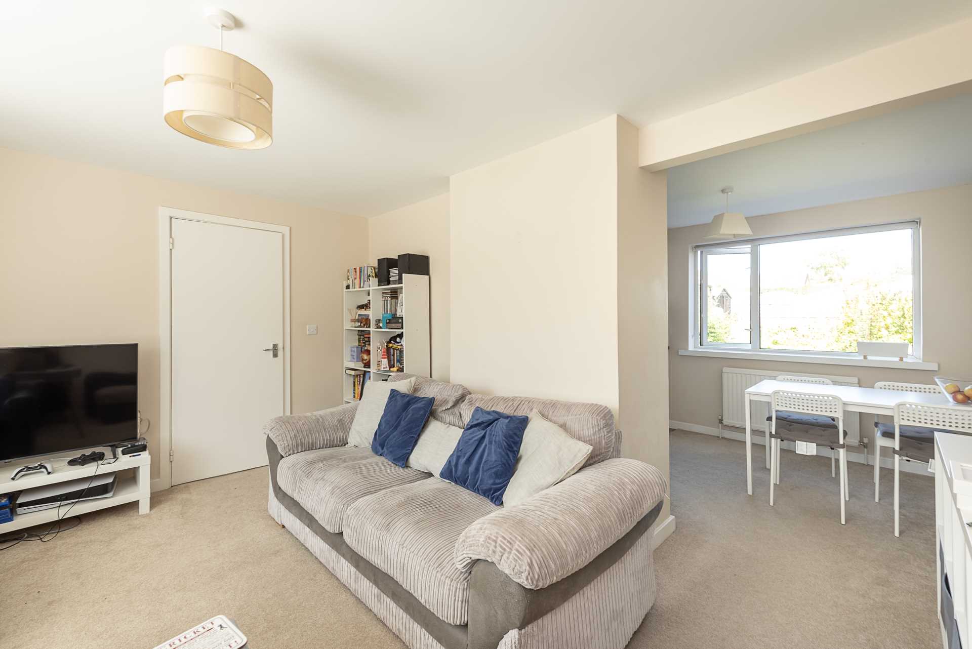 Mill View Road, Tring, Hertfordshire, Image 4
