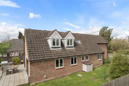 4 Bedroom Detached, Recently re-available - New Road, Aston Clinton