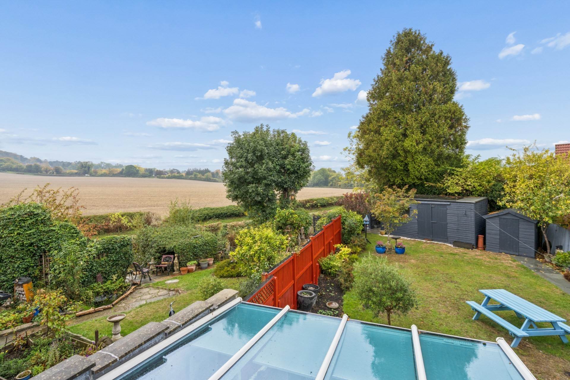 Aston Clinton, Image 3