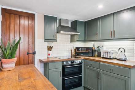 Church Road, Ivinghoe, Image 12