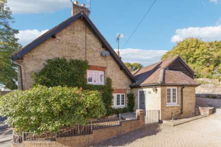 Church Road, Ivinghoe, Image 26