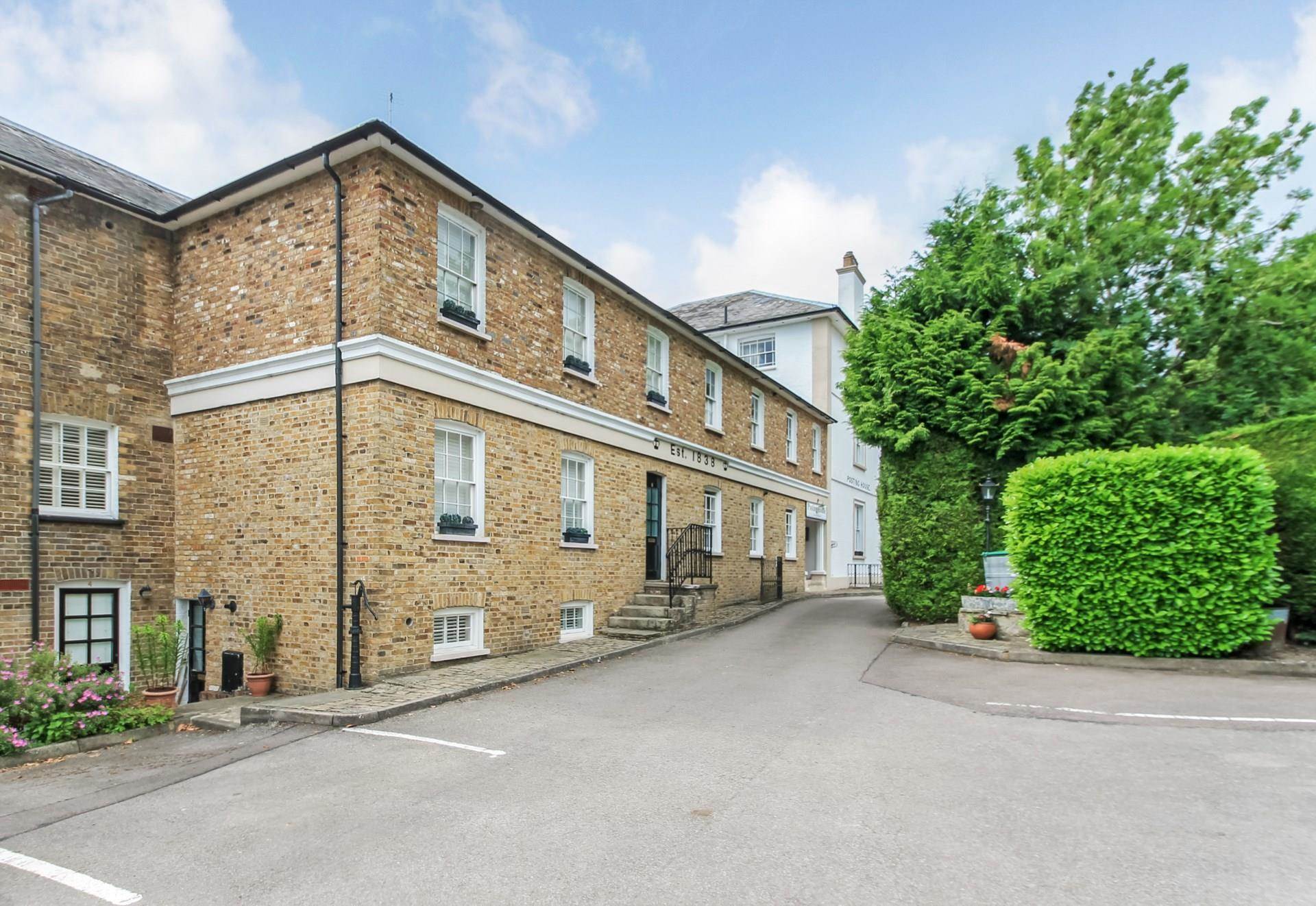 Posting House, Tring, Image 12