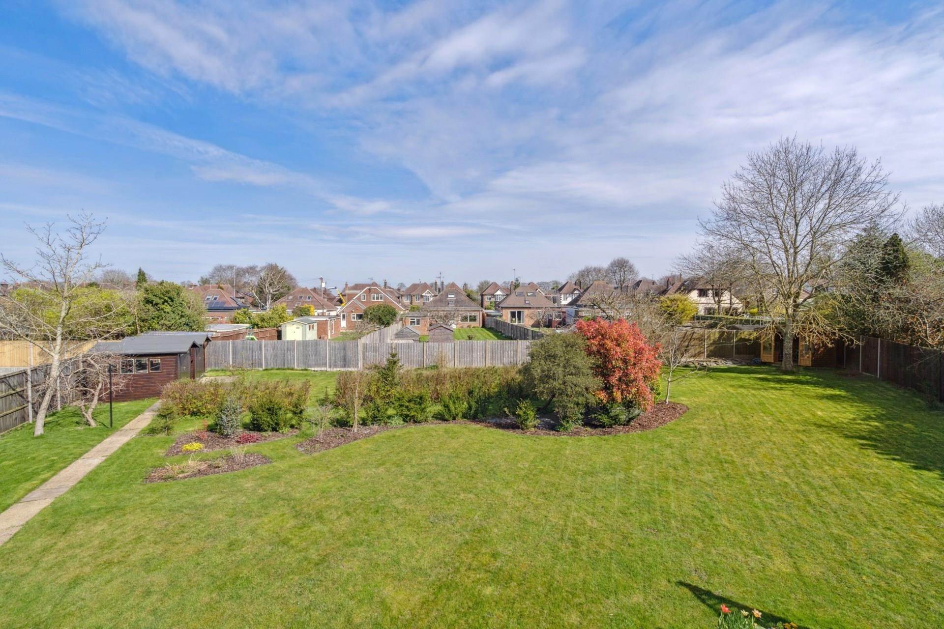 Coombe Drive, Dunstable, Image 4