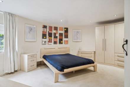 Essex Yard, Wingrave, Image 16