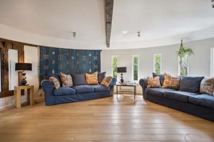Essex Yard, Wingrave, Image 5