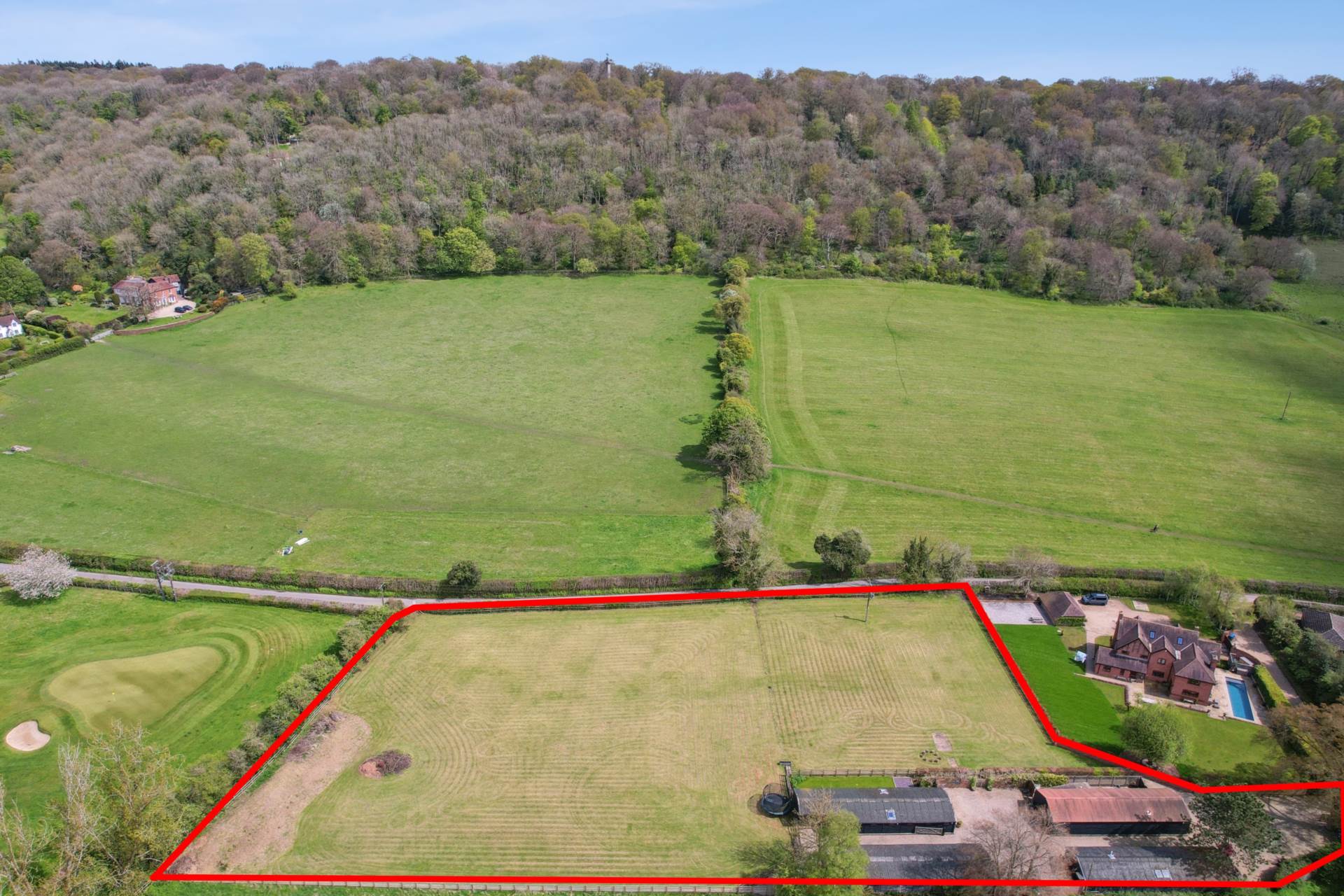 Aldbury - perfectly placed building plot, Image 4