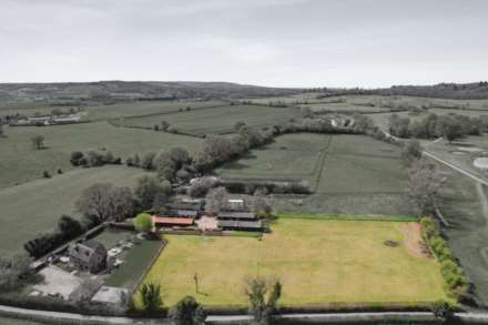 Aldbury - perfectly placed building plot, Image 10