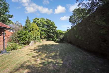 Burnhams Field, Weston Turville, Image 13