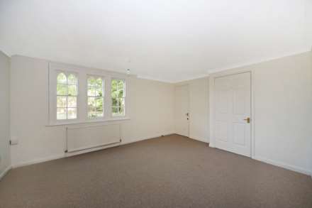 Burnhams Field, Weston Turville, Image 5