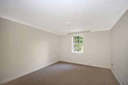 Burnhams Field, Weston Turville, Image 8