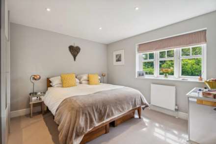 Grove Road, Tring, Image 12