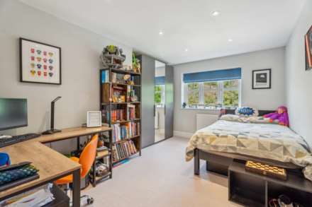 Grove Road, Tring, Image 9