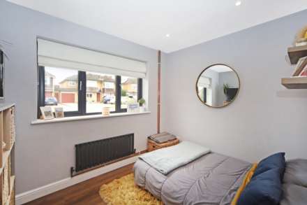 Harcourt Road, Tring, Image 12