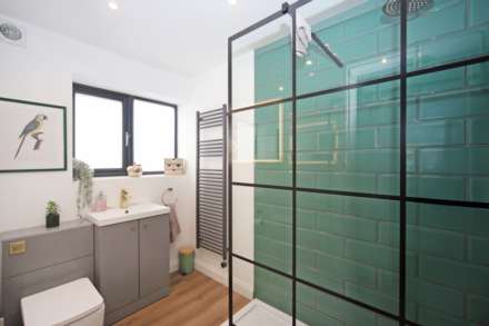 Harcourt Road, Tring, Image 13