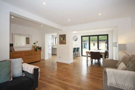 Harcourt Road, Tring, Image 6