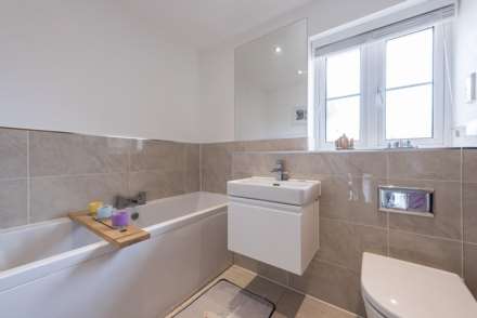 Chapel Drive, Aston Clinton, Image 26