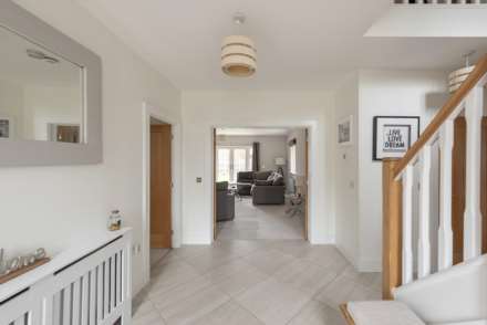 Chapel Drive, Aston Clinton, Image 3