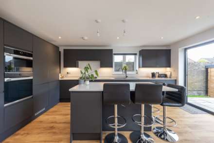 Icknield Way, Tring, Image 11