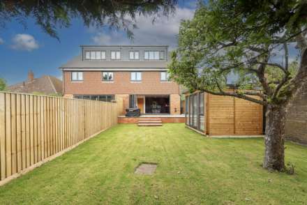 Icknield Way, Tring, Image 24