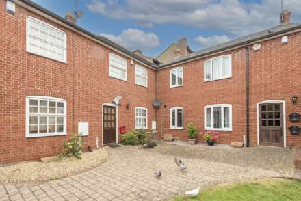 Market Mews, Leighton Buzzard, Image 2