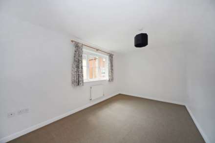 Aston Clinton, Image 6