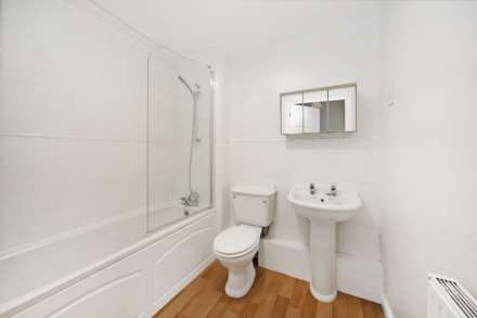 Aston Clinton, Image 7