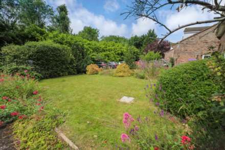 Hunters Close, Tring, Image 2