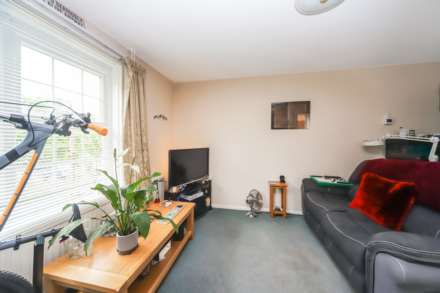 Hunters Close, Tring, Image 4