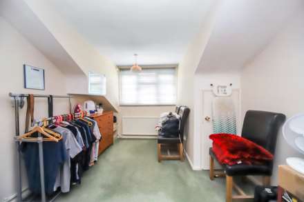 Hunters Close, Tring, Image 7
