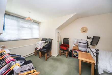 Hunters Close, Tring, Image 8