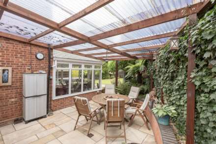 Nursery Gardens, Tring, Image 15