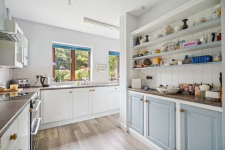 Station Road, Tring, Image 14