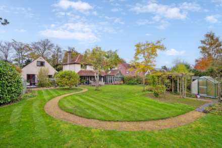 Station Road, Tring, Image 4