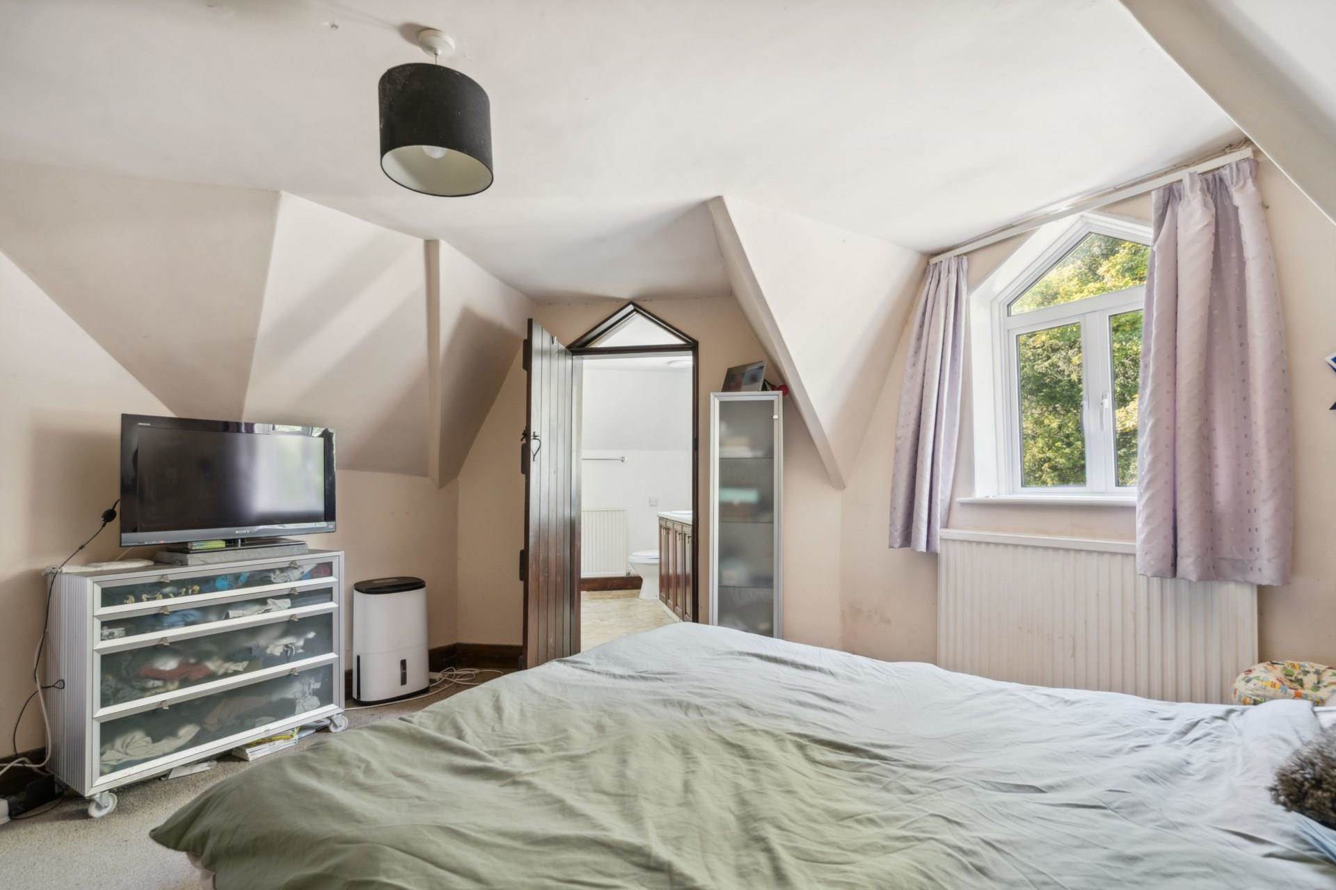 Aston Hill, Halton, Image 10