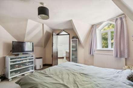 Aston Hill, Halton, Image 10
