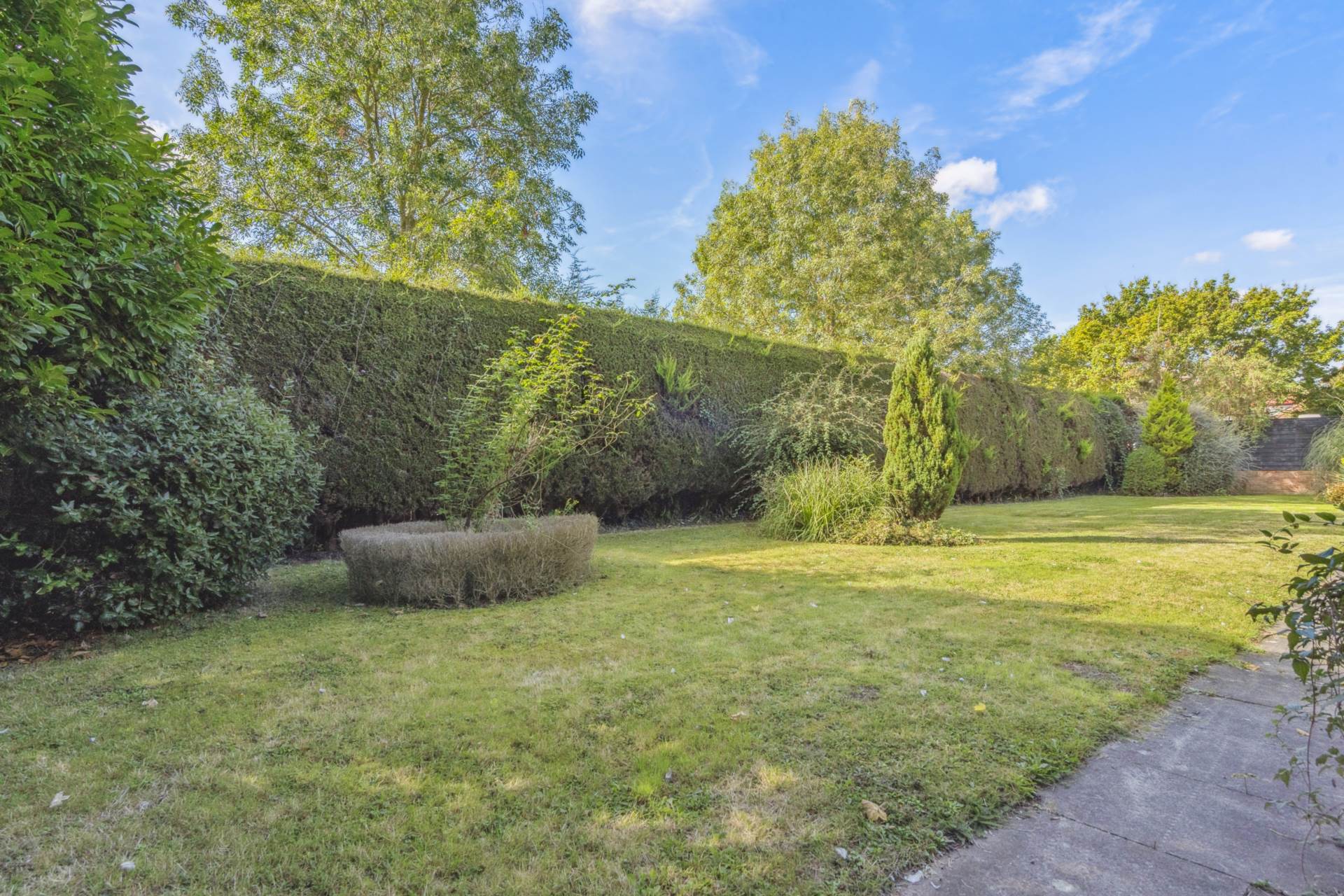 Burnhams Field, Weston Turville, Image 18