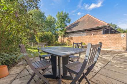 Burnhams Field, Weston Turville, Image 15