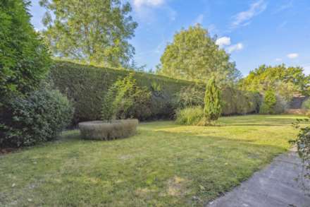 Burnhams Field, Weston Turville, Image 18