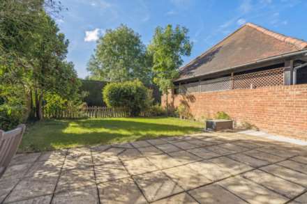 Burnhams Field, Weston Turville, Image 4