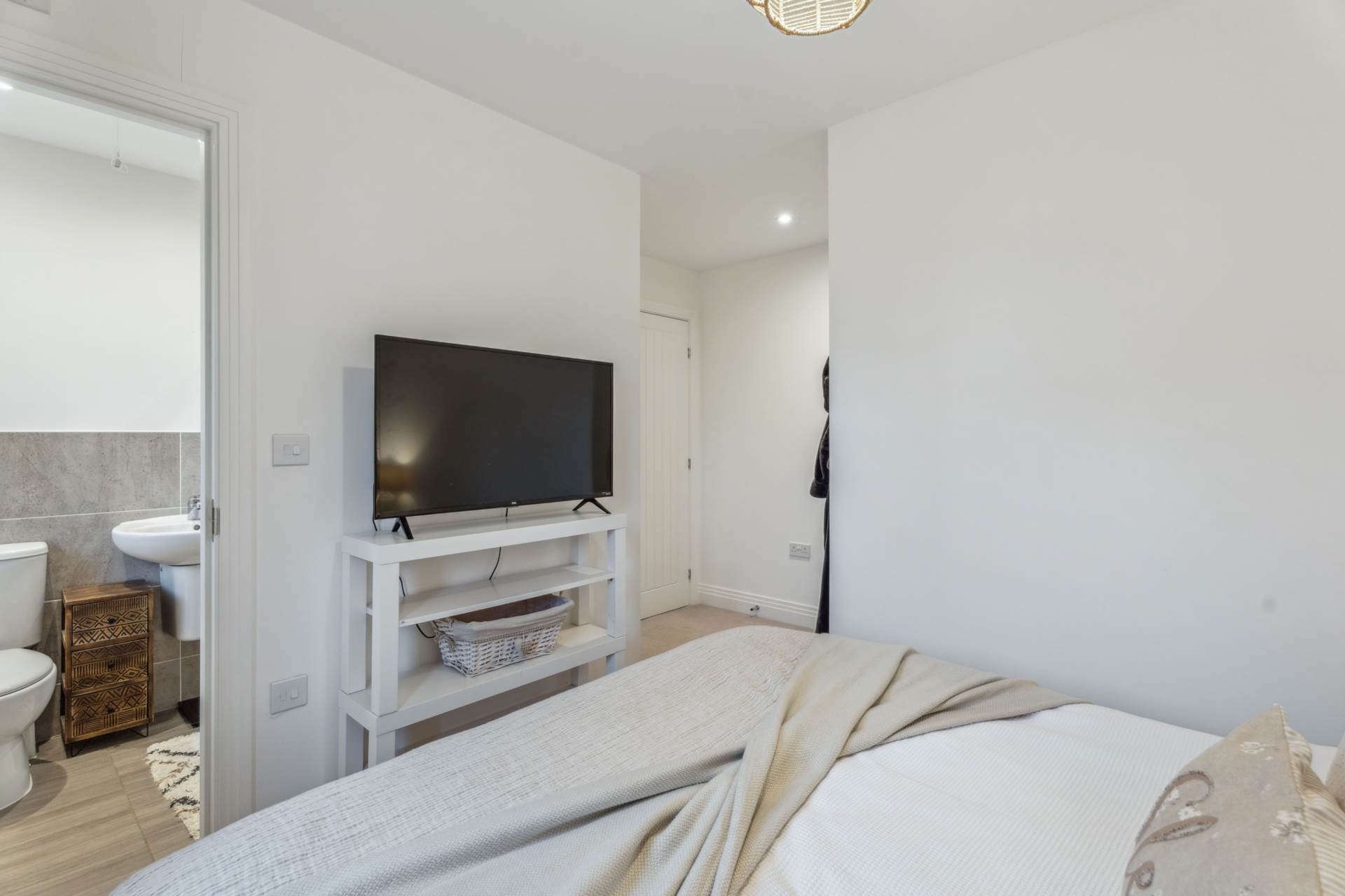Blainways Avenue, Tring, Image 13