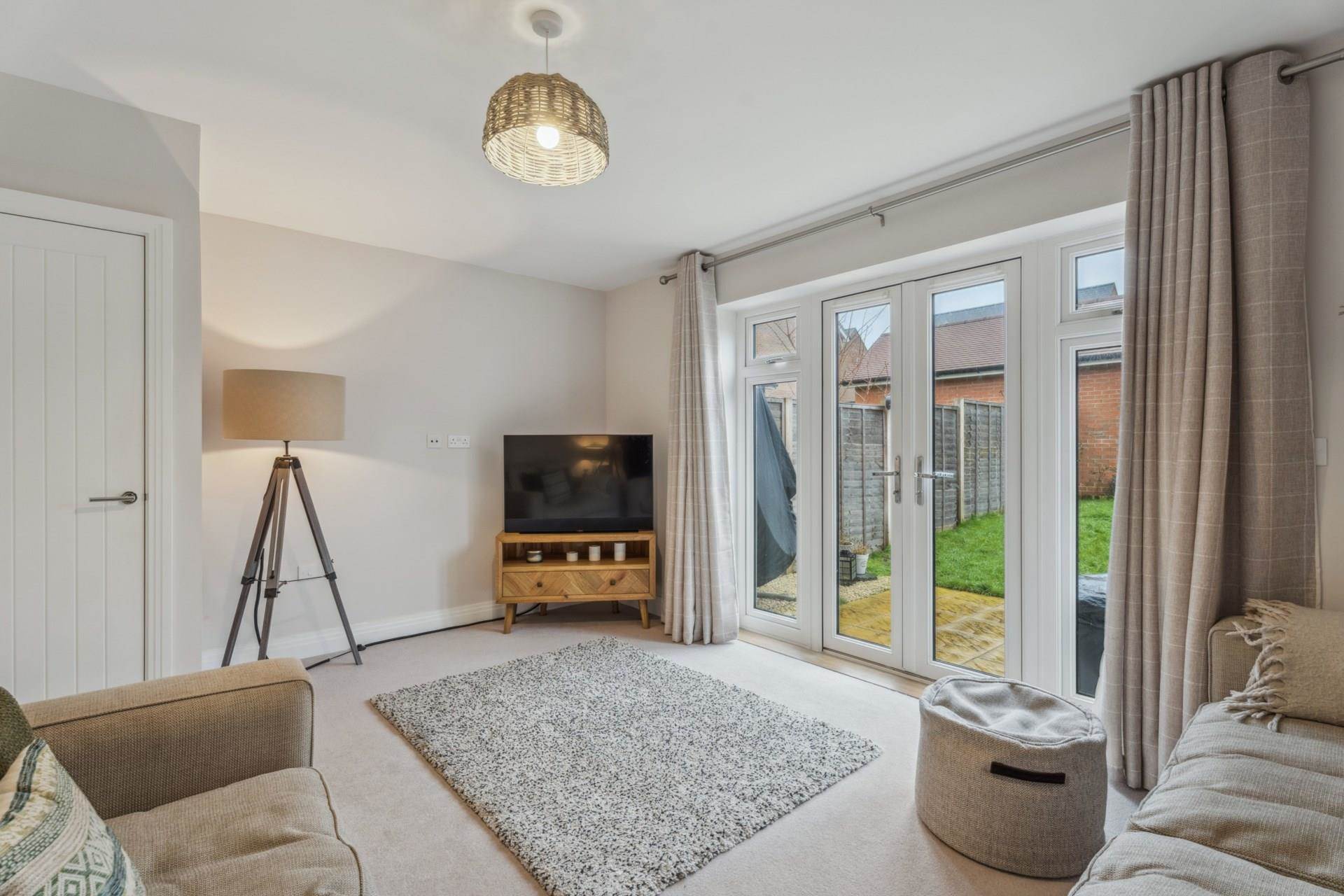 Blainways Avenue, Tring, Image 6