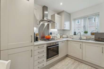 Blainways Avenue, Tring, Image 11